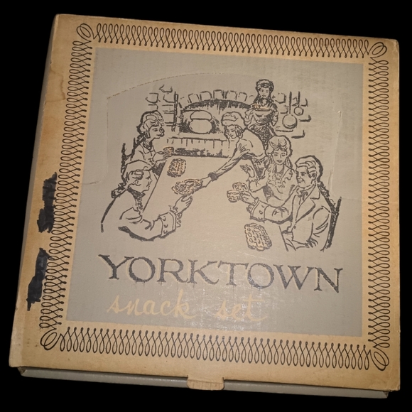 *EUC Federal Glass Yorktown Vintage Snack Set Set of 4 Plates 4 Cups w/ Orig Box - Picture 11 of 12